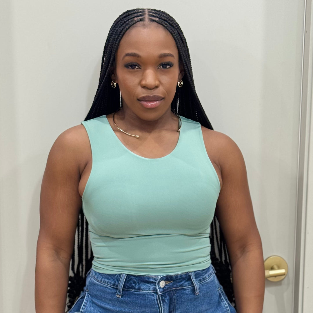 On Cue sleeveless basic top