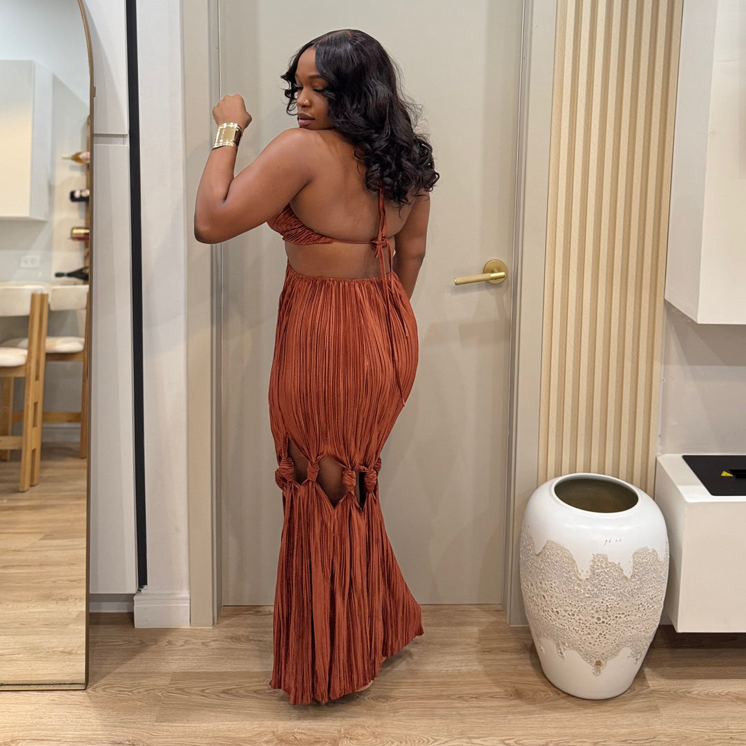 Barefoot Escape pleated maxi dress