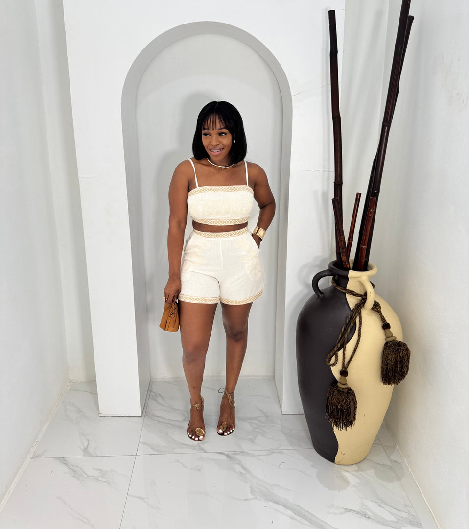 Nova embroidery shorts set